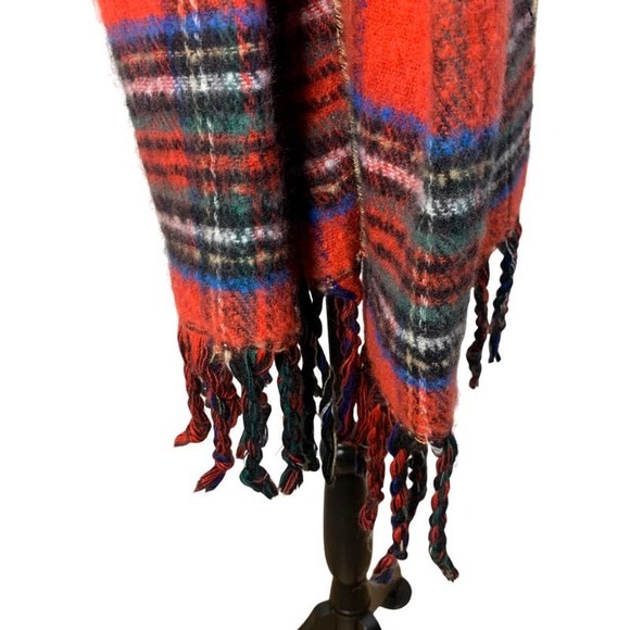 STEVE MADDEN Plaid & Animal Print Chunky Reversible Blanket Wrap Scarf‎ - OS - Picture 5 of 12